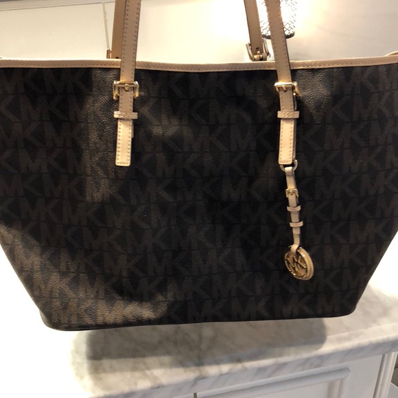 Handbags - Michael kors tote
